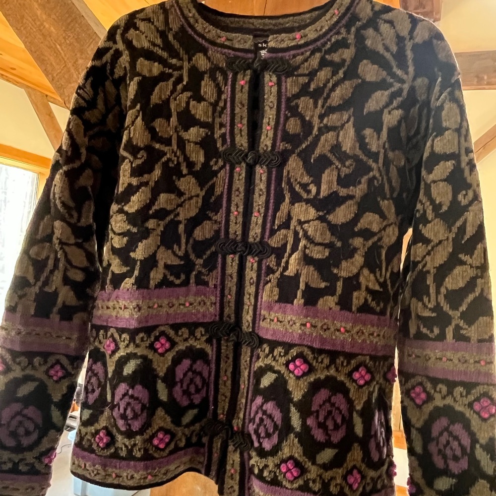 Elegant Black and Purple Floral Cardigan